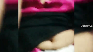 Excitement fills the Desi and she decides to play with titties | XXX Video on AllSex.XXX