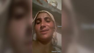 Farmer's Desi wife reveals breasts in the amateur XXX video | XXX Video on AllSex.XXX