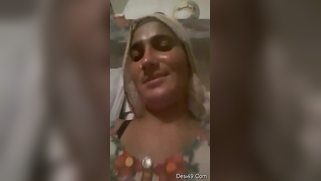 Farmer's Desi wife reveals breasts in the amateur XXX video | XXX Video on AllSex.XXX