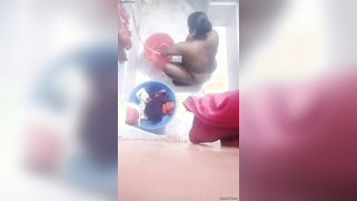 Pervert knows how to film the Desi landlady without being caught | XXX Video on AllSex.XXX