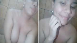 Camera makes the Desi forget about bathing and film XXX video | XXX Video on AllSex.XXX