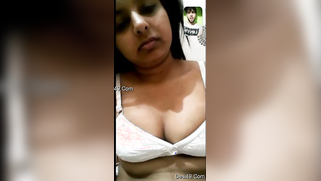 Camgirl's boobs are so sexy that the Desi guy is ready to lick them | XXX Video on AllSex.XXX