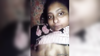 Indian isn't a porn actress still men like to watch her XXX videos | XXX Video on AllSex.XXX