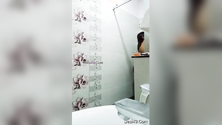Desi female makes bathing more thrilling filming it on the camera | XXX Video on AllSex.XXX