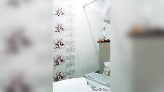 Desi female makes bathing more thrilling filming it on the camera | XXX Video on AllSex.XXX