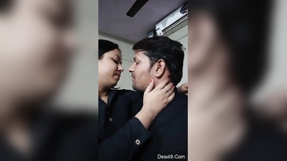 Pretty aunty and her Desi husband turn each other on by kissing | XXX Video on AllSex.XXX