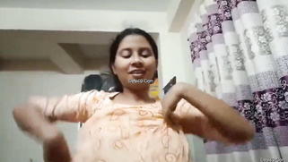 Attractive Indian takes off dress even though the boyfriend films her | XXX Video on AllSex.XXX