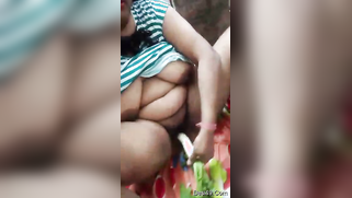 There are no sex toys still the Desi finds a way to satisfy pussy | XXX Video on AllSex.XXX