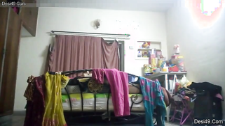 Tenant sets a hidden cam to spy on the naked Indian landlady | XXX Video on AllSex.XXX