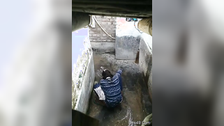 Pissing Desi woman doesn't suspect that hidden camera films her | XXX Video on AllSex.XXX