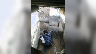 Pissing Desi woman doesn't suspect that hidden camera films her | XXX Video on AllSex.XXX