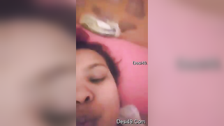 Indian bitch is in a mood to reveal boobs and cunt during the video call | XXX Video on AllSex.XXX