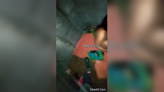 Guy says the Indian that there is nothing bad about showing pussy | XXX Video on AllSex.XXX