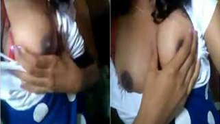 Curiosity fills the Desi and she exposes boobies on the camera | XXX Video on AllSex.XXX