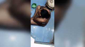 Tenant acts like Spider Man trying to film the naked Indian aunty | XXX Video on AllSex.XXX