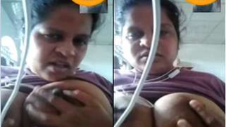 During the video call the Indian minx plays with tits and pussy | XXX Video on AllSex.XXX