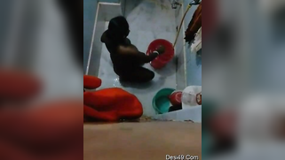 Pervert films the Indian landlady who doesn't know about it | XXX Video on AllSex.XXX