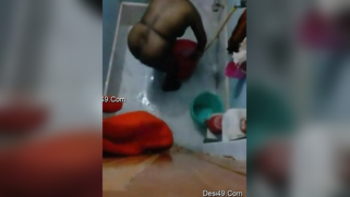 Pervert films the Indian landlady who doesn't know about it | XXX Video on AllSex.XXX