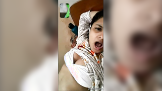 Flashing tits is a surprise that the Indian has prepared for the guy | XXX Video on AllSex.XXX