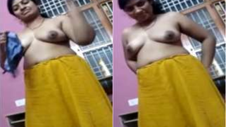 Amateur XXX model of Indian origin likes bras and she tries it on | XXX Video on AllSex.XXX