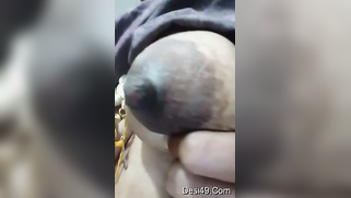 Dirty-minded aunty brags about big Desi nipples in close-up video | XXX Video on AllSex.XXX