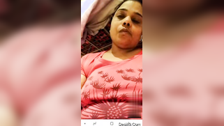 Desire to flash boobs fills the Indian woman during the video call | XXX Video on AllSex.XXX