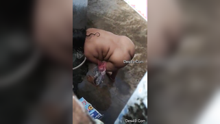 Boy films the Desi aunty taking a shower after buying a camera | XXX Video on AllSex.XXX