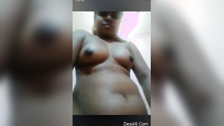 Engaged Desi is so happy that decides to expose nice titties