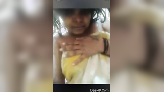 Engaged Desi is so happy that decides to expose nice titties | XXX Video on AllSex.XXX