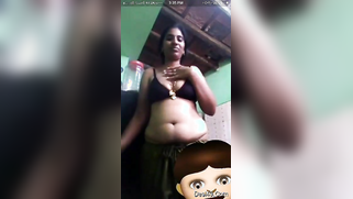 Aunty flashes left chest thinking it will be enough for the blackmailer | XXX Video on AllSex.XXX