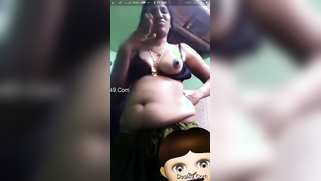 Aunty flashes left chest thinking it will be enough for the blackmailer