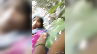 Naturalist sees Desi MILF with left breast out and focuses on it | XXX Video on AllSex.XXX