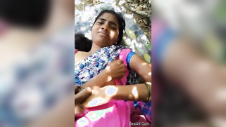 Naturalist sees Desi MILF with left breast out and focuses on it