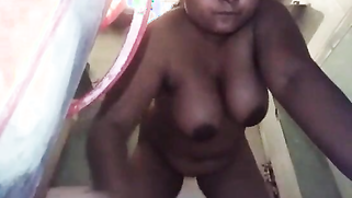Indian woman has a talent that can be called boobs shaking | XXX Video on AllSex.XXX