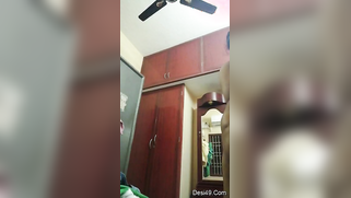 Camera always waits to be turned on and film the naked Indian | XXX Video on AllSex.XXX