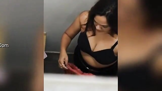 Student with a camera secretly films the Desi changing clothes | XXX Video on AllSex.XXX