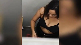Student with a camera secretly films the Desi changing clothes | XXX Video on AllSex.XXX