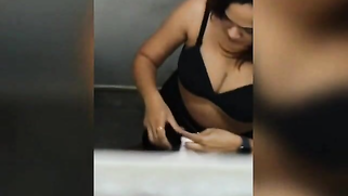 Student with a camera secretly films the Desi changing clothes | XXX Video on AllSex.XXX