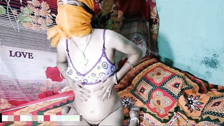 Anonymous Desi in yellow balaclava uses fingers to satisfy pussy | XXX Video on AllSex.XXX