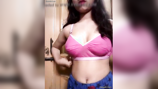 Good tips encourage the shy Indian camgirl to expose young titties | XXX Video on AllSex.XXX