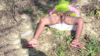 Village aunty sex - Lusty chick in yellow saree gives head n the forest | XXX Video on AllSex.XXX