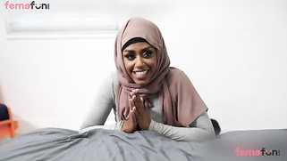 Hijab XXX Porn! Virgin Paki girl first-time sex with her bro