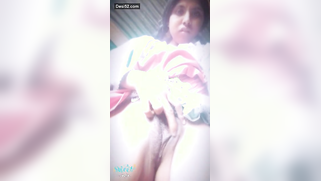 Amateur video makes understand that the Indian girl hates razors | XXX Video on AllSex.XXX