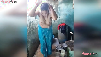 Caught on cam! Village busty aunty bathing | XXX Video on AllSex.XXX
