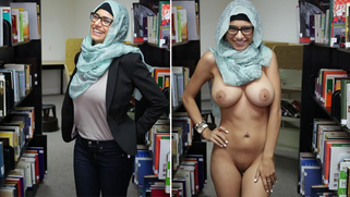 Kinky Arab girl MIA KHALIFA in hijab exposed her tits in the library | XXX Video on AllSex.XXX