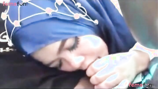 Arab cute girl in hijab blowjob to her cousin brother | XXX Video on AllSex.XXX