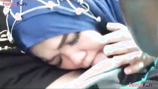 Arab cute girl in hijab blowjob to her cousin brother | XXX Video on AllSex.XXX