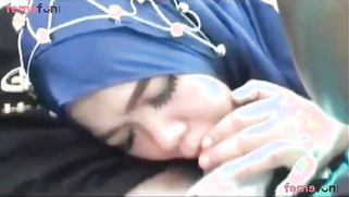 Arab cute girl in hijab blowjob to her cousin brother | XXX Video on AllSex.XXX