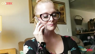 Cocksucker 55 yo mom sucking her son’s big cock and speaks on phone | XXX Video on AllSex.XXX