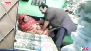 Desi aunty in XXX sex relationship with her depraved neighbor | XXX Video on AllSex.XXX